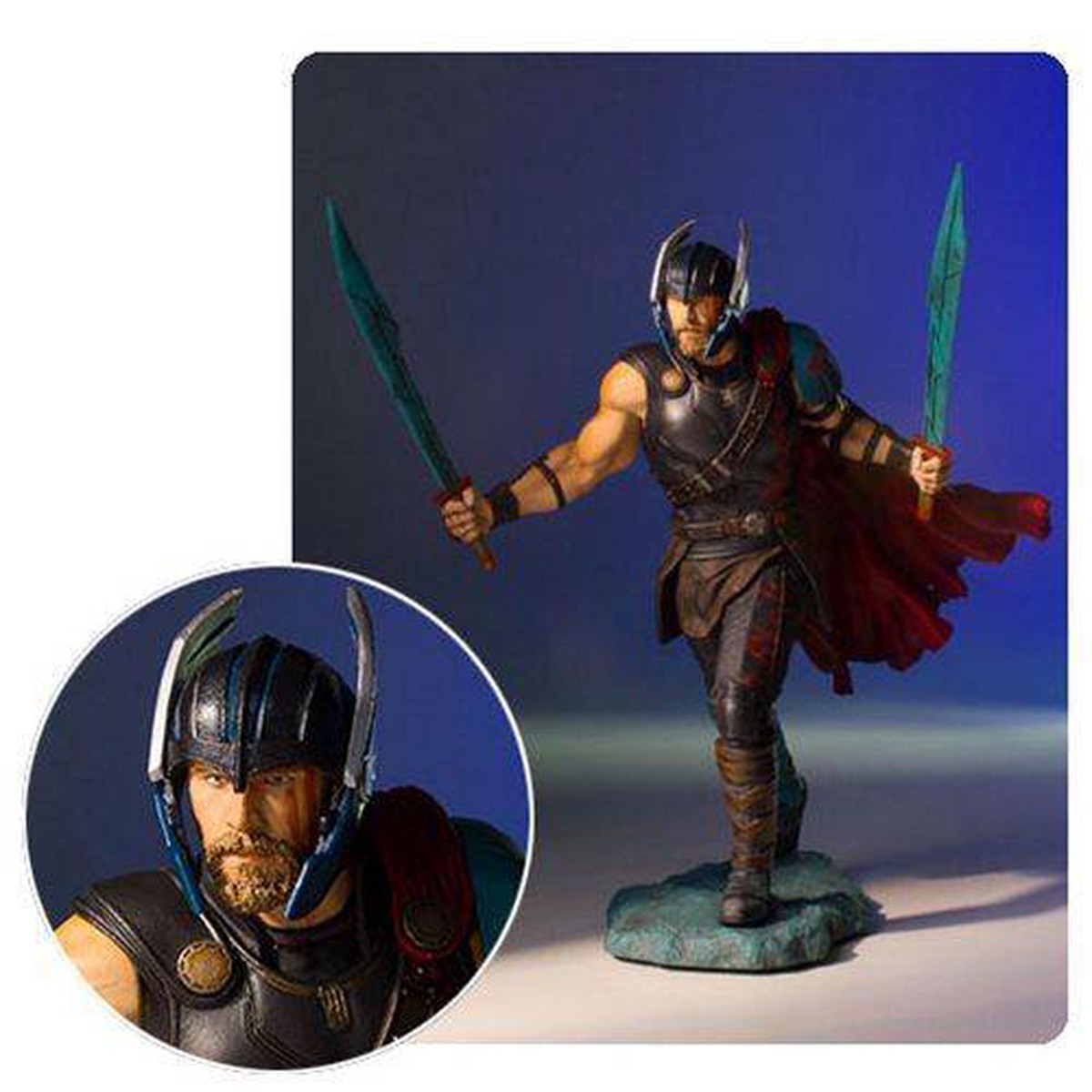 Thor Ragnarok - Thor - Collector's Gallery Statue by Gentle Giant