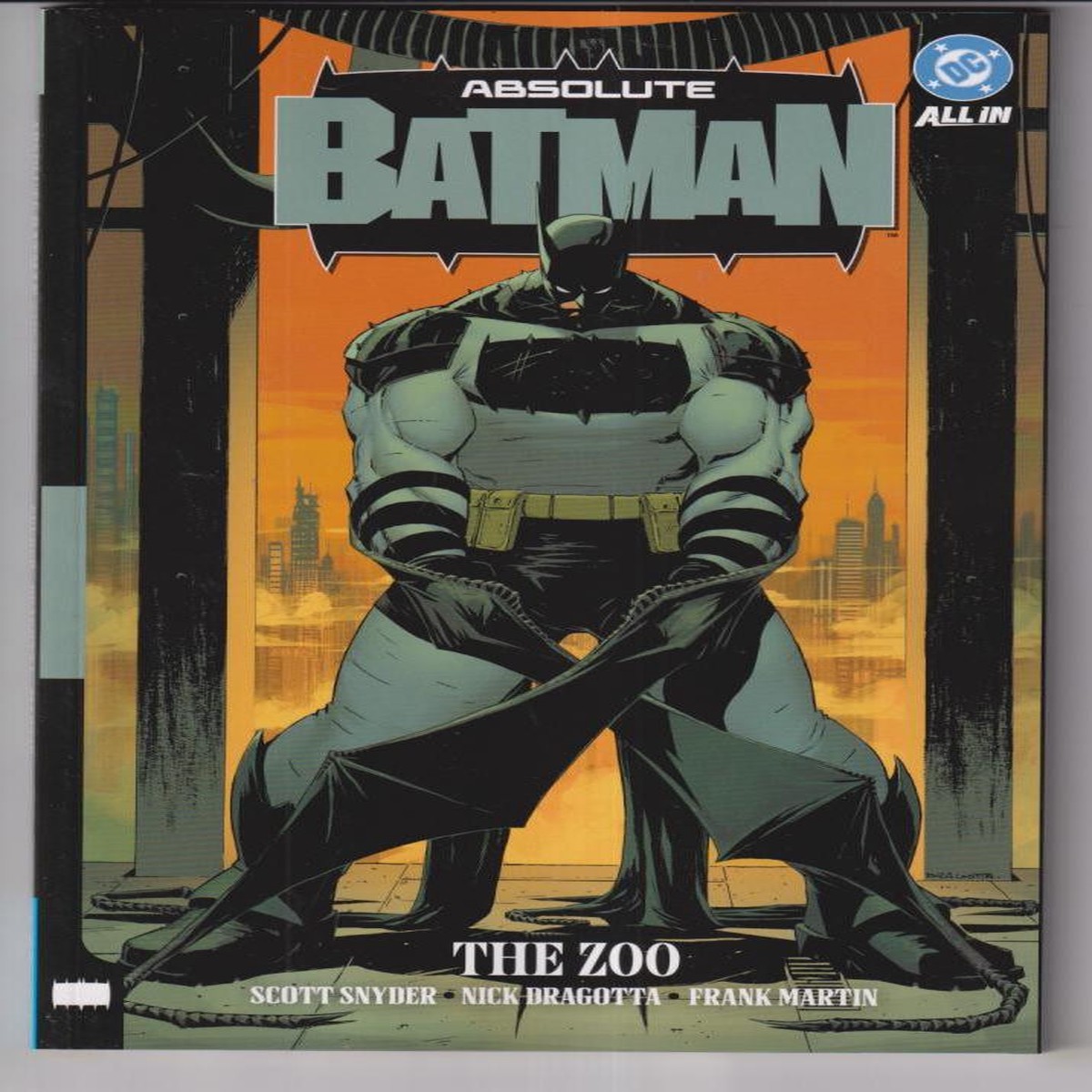Absolute Batman Vol. 1: The Zoo TP "NEW UNREAD"