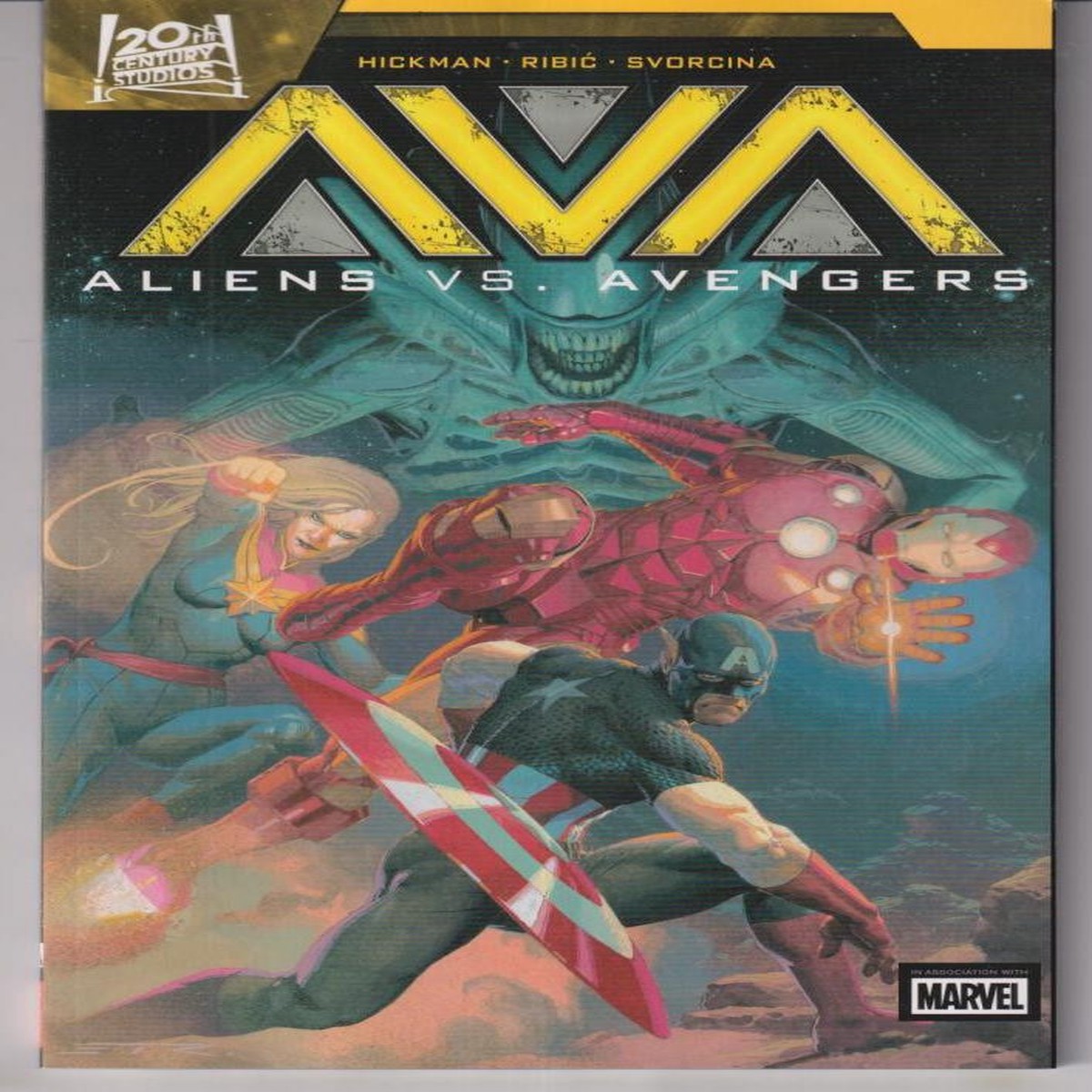 Aliens vs. Avengers TP "NEW UNREAD"