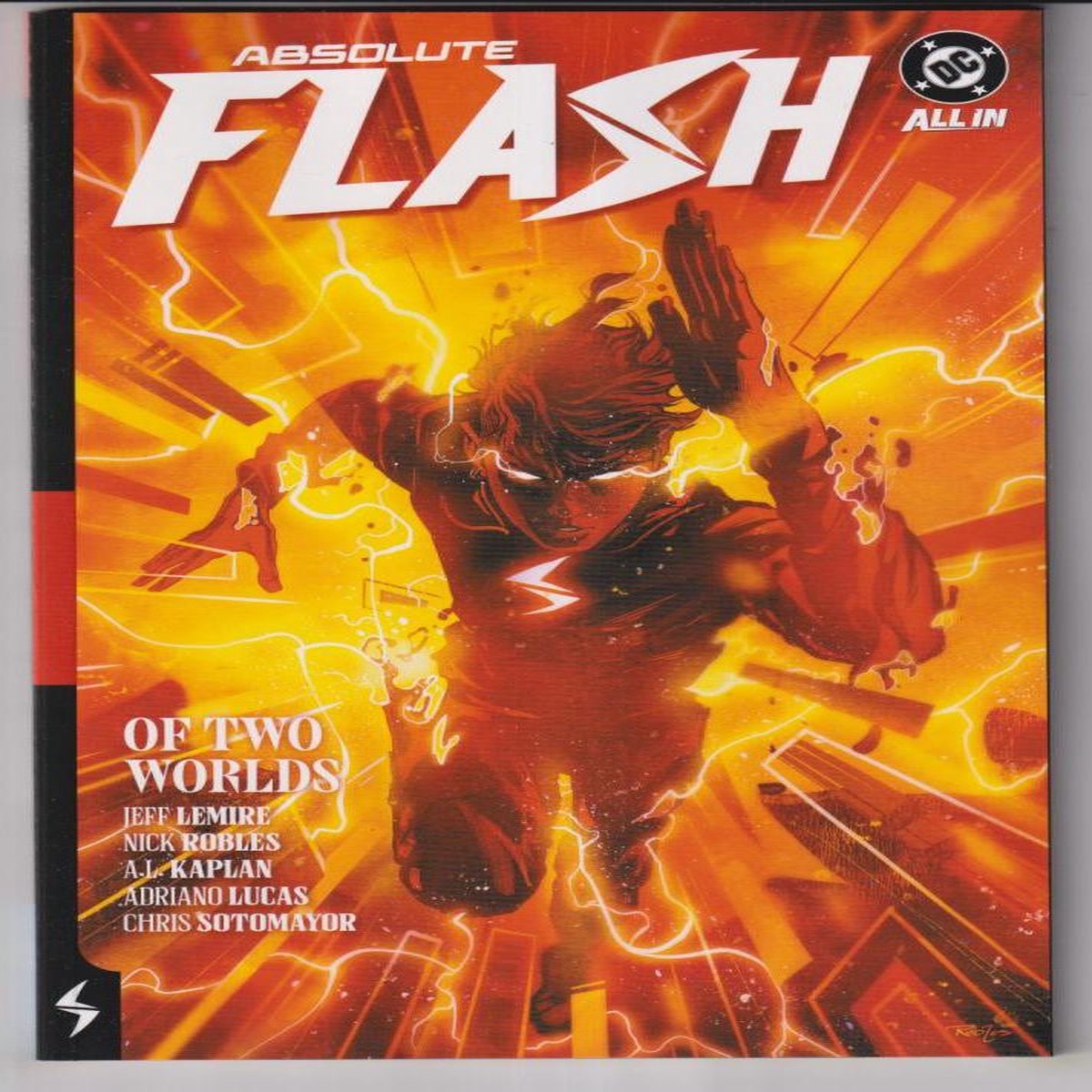 ABSOLUTE FLASH TP VOL 01 OF TWO WORLDS "NEW UNREAD"